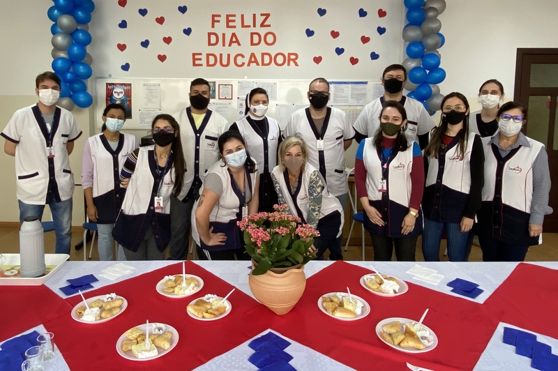 Dia do Educador é celebrado com homenagens e reconhecimento no SAGRADO PG