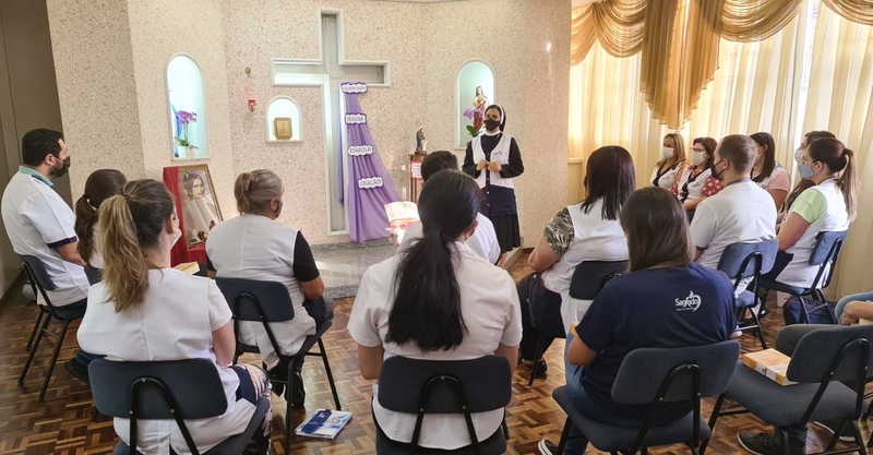 Pastoral Escolar realiza formações com os educadores sobre a prática da Lectio Divina
