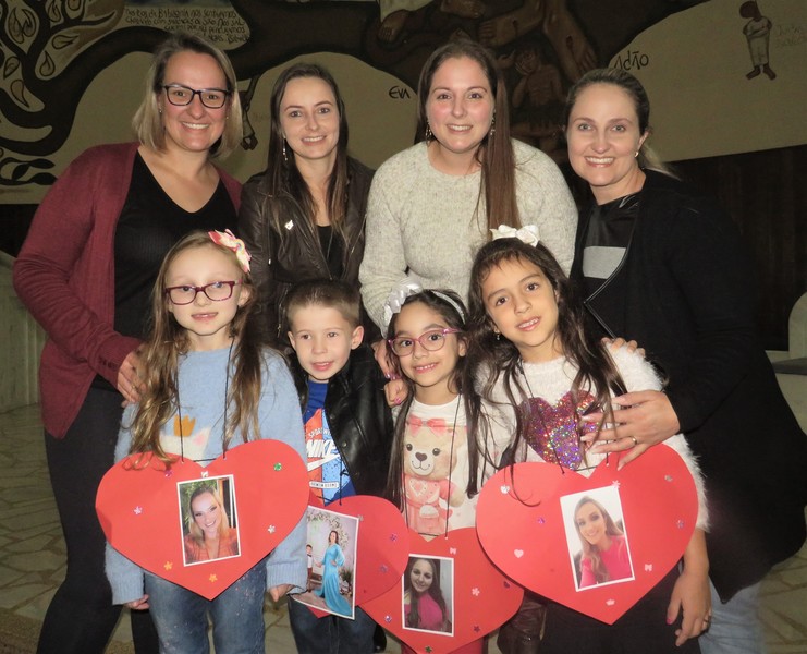 SAGRADO PG realiza missa e homenagens especiais em celebração ao Dia das Mães