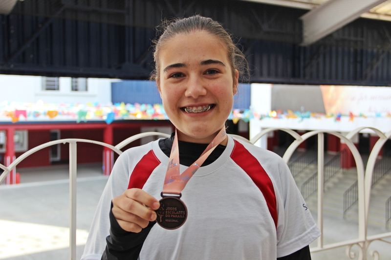 Educanda Sophia de Biagi, do NEM 11, conquista medalha de bronze na Fase Regional dos Jogos Escolares do Paraná