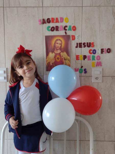 Educação Infantil III participa de atividades presenciais e remotas em celebração a Solenidade do Coração de Jesus 