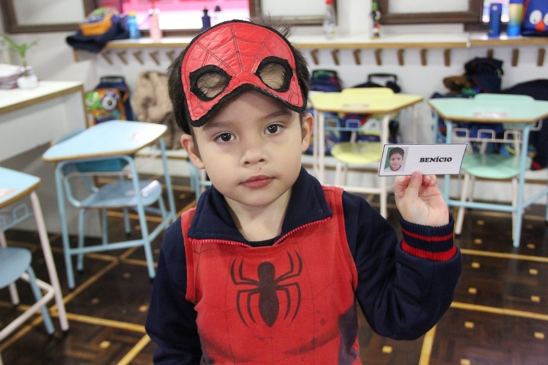 Crianças Do Infantil IV Se Divertem E Aprendem Por Meio De Contos De Fadas